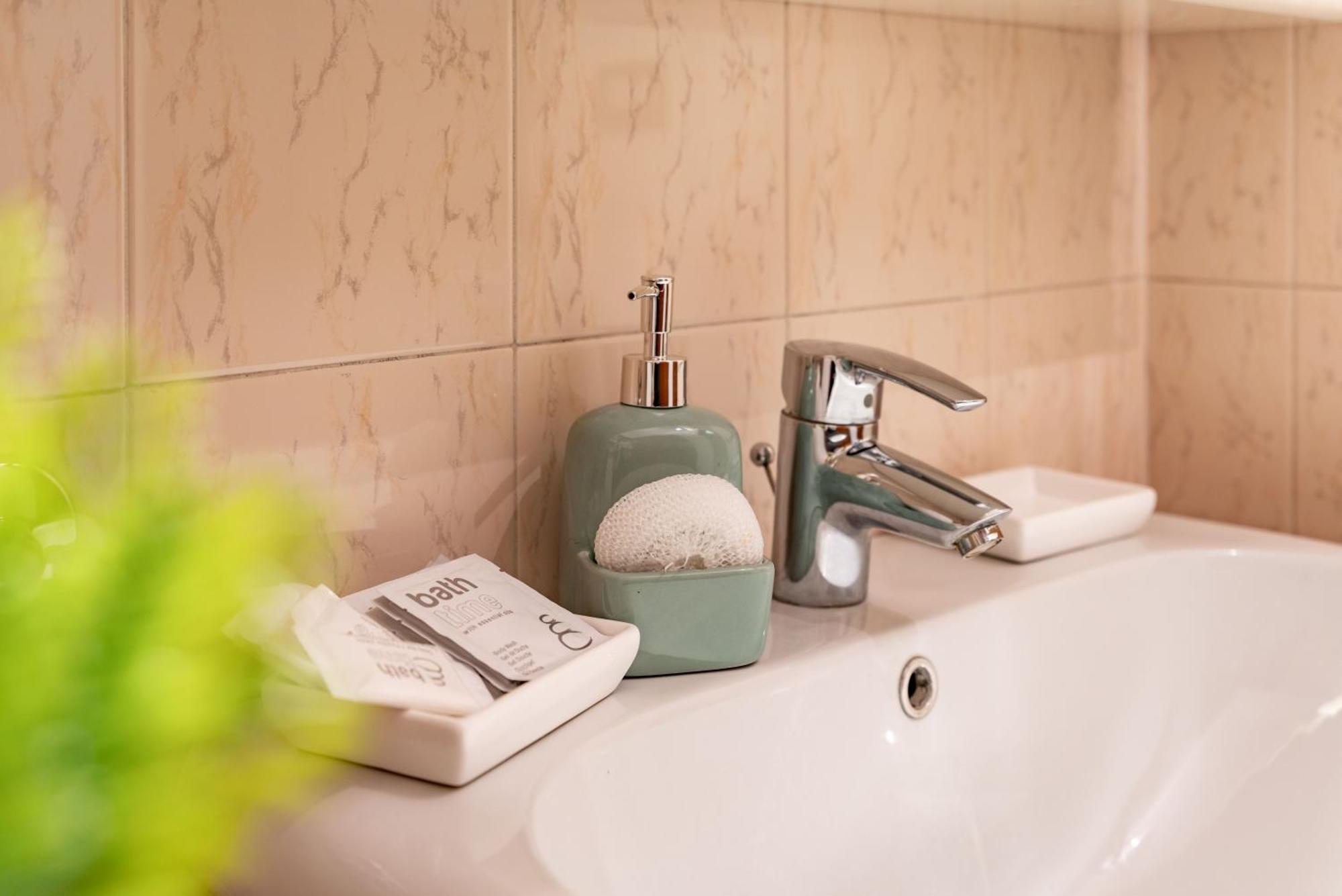 Apartament -Near Arena & Parking - Pet Friendly Historical Arena Palace Werona Zewnętrze zdjęcie